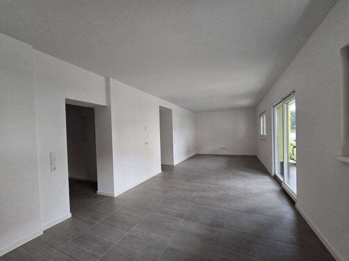 Grundsanierte 3 Zi.-Wohnung mit durchdachtem Grundriss, 63776 Mömbris