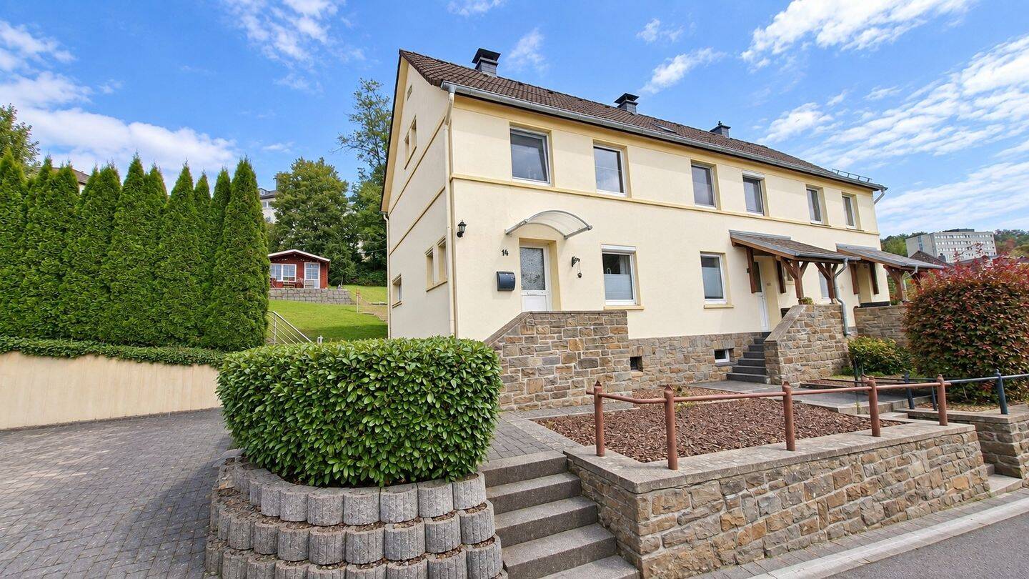 Modernisiertes Reihenendhaus mit großem Grundstück & viel Platz für die Familie, 51643 Gummersbach