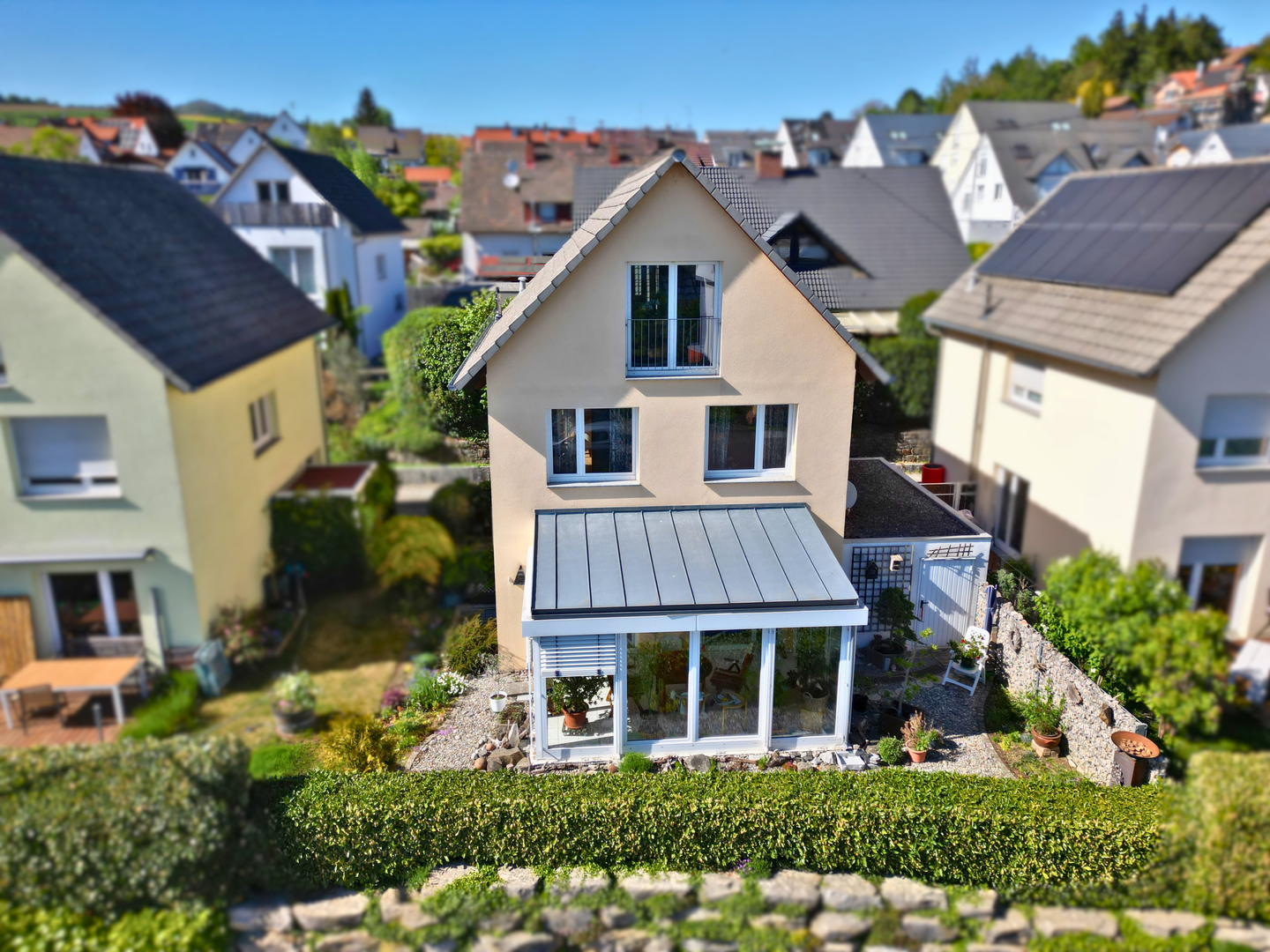 Familienfreundlich & zentral: Großzügiges Einfamilienhaus mit Garten und Sauna in Hilzingen, 78247 Hilzingen