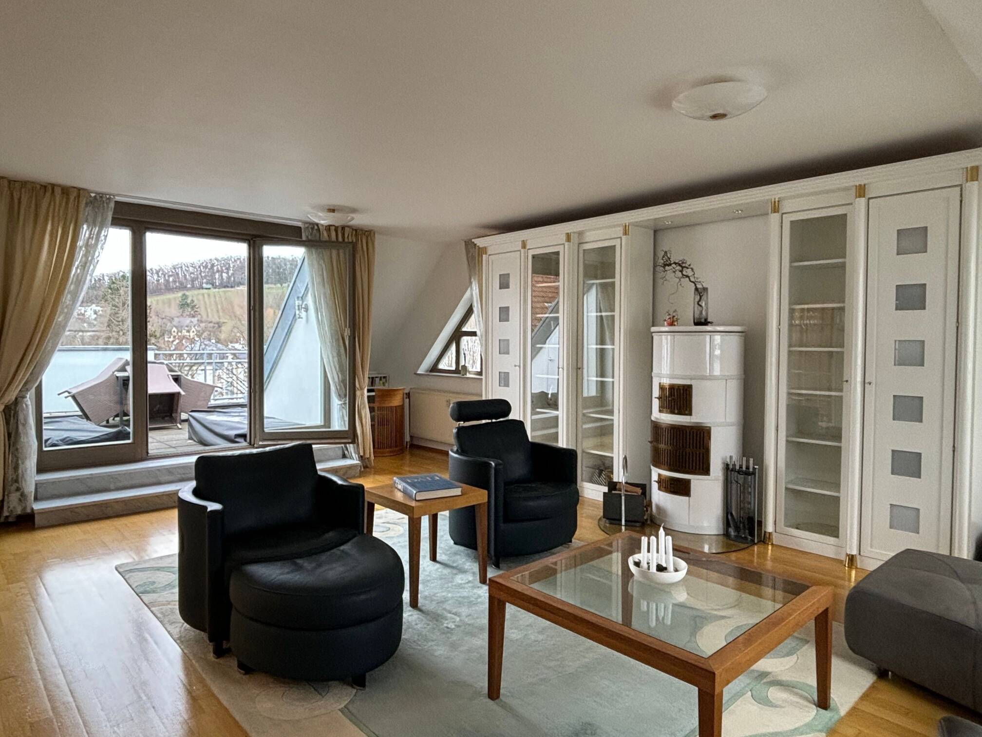 Wunderschöne möblierte Wohnung mit Dachterrasse und Blick auf die russische Kapelle und den Neroberg – TOP Lage, 65193 Wiesbaden (Sonnenberg Wiesbaden)