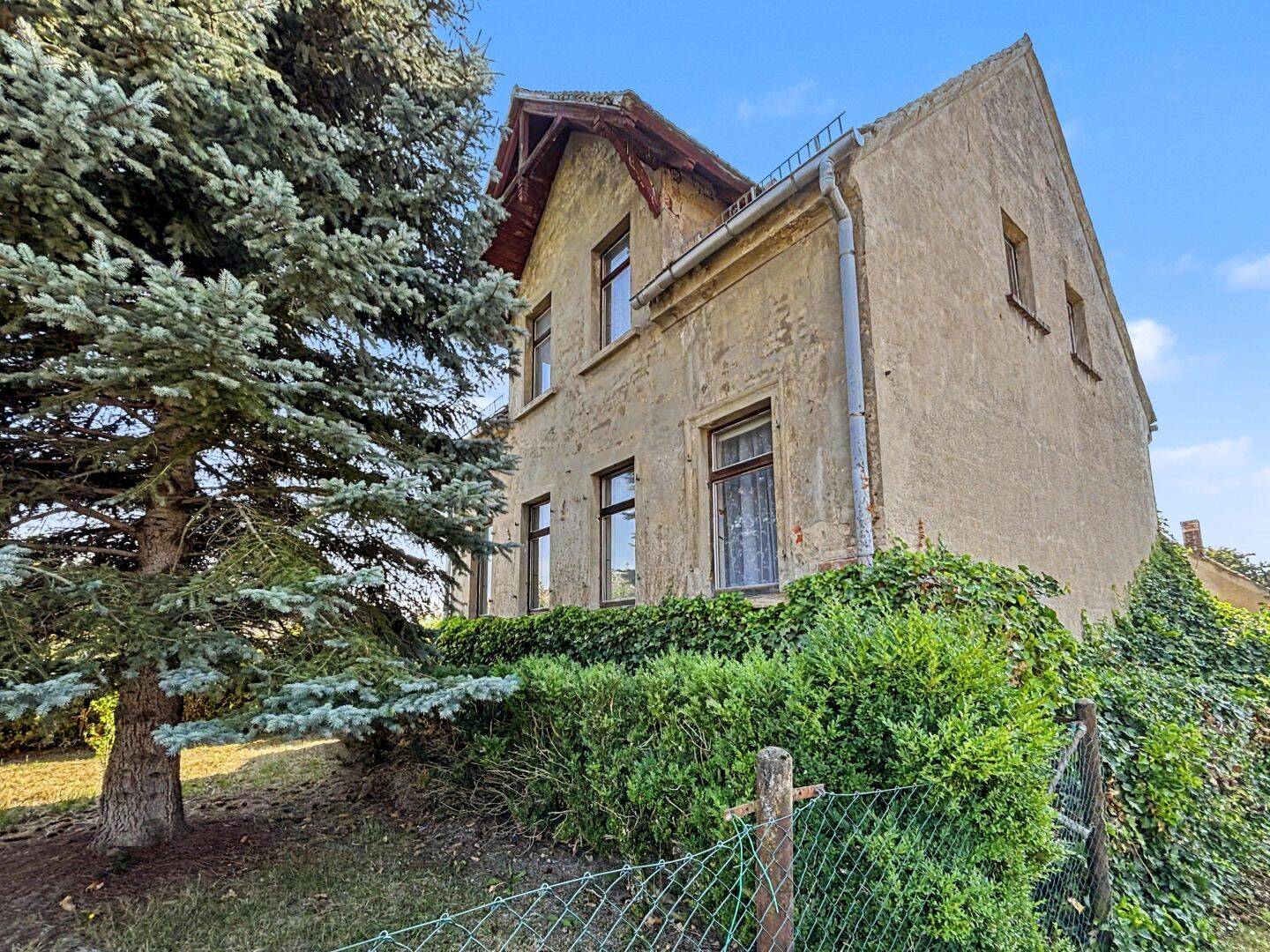 Potential für Ihren Wohntraum – Einfamilienhaus in guter und zentraler Lage in Zwenkau und Seenähe, 4442 Zwenkau