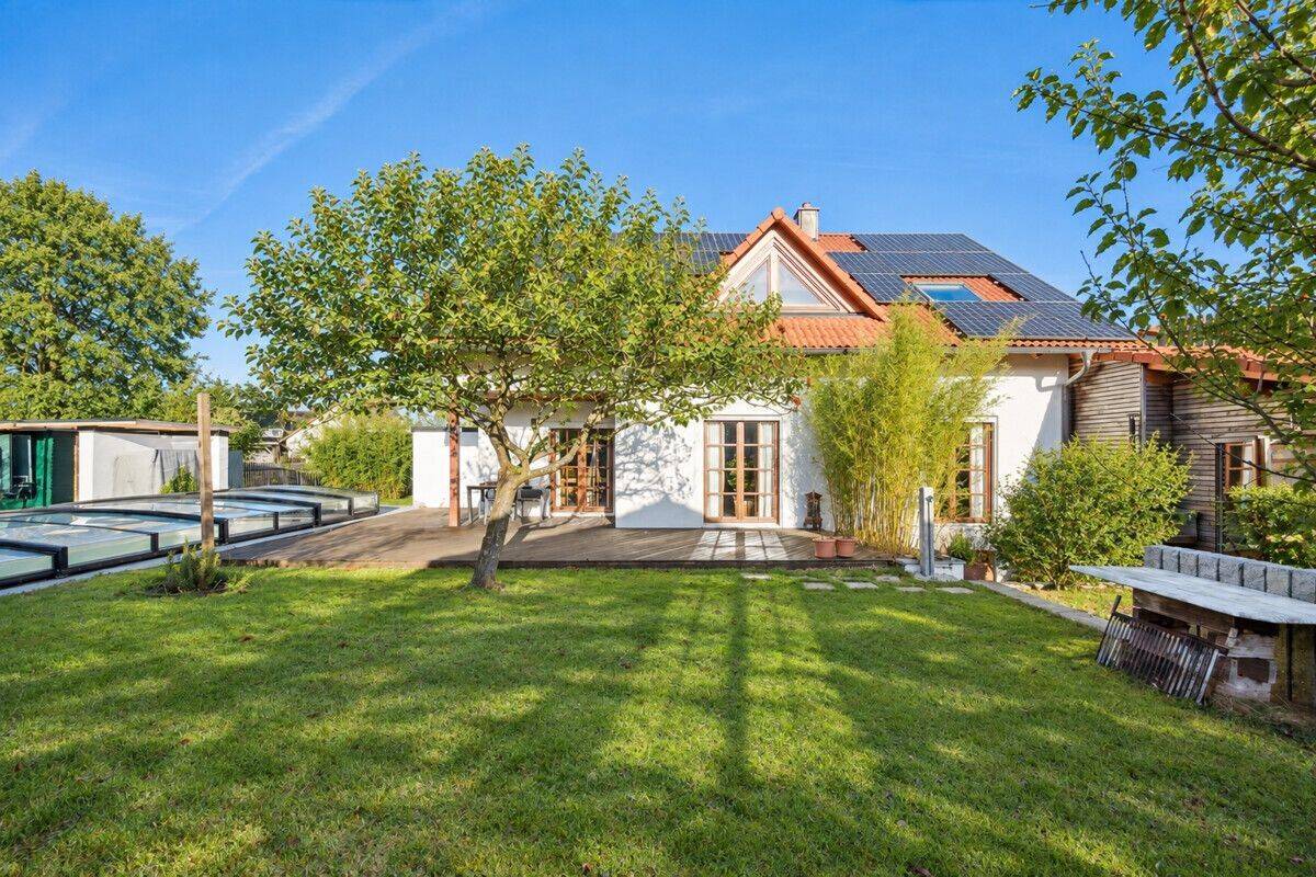 Provisionsfrei – Helles, familienfreundliches Haus mit sonnigem Garten, Pool & Werkstatt, 86929 Penzing