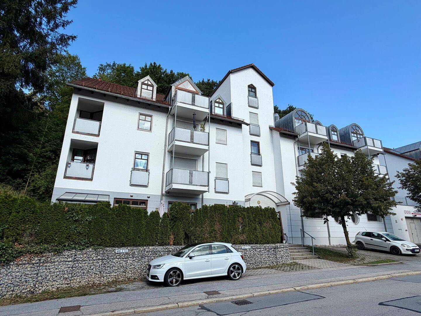 Charmante Dachgeschosswohnung mit Balkon und EBK in zentraler Lage, 94036 Passau (Abraham Haidenhof-Nord Haidenhof-Süd Heining Kohlbruck)