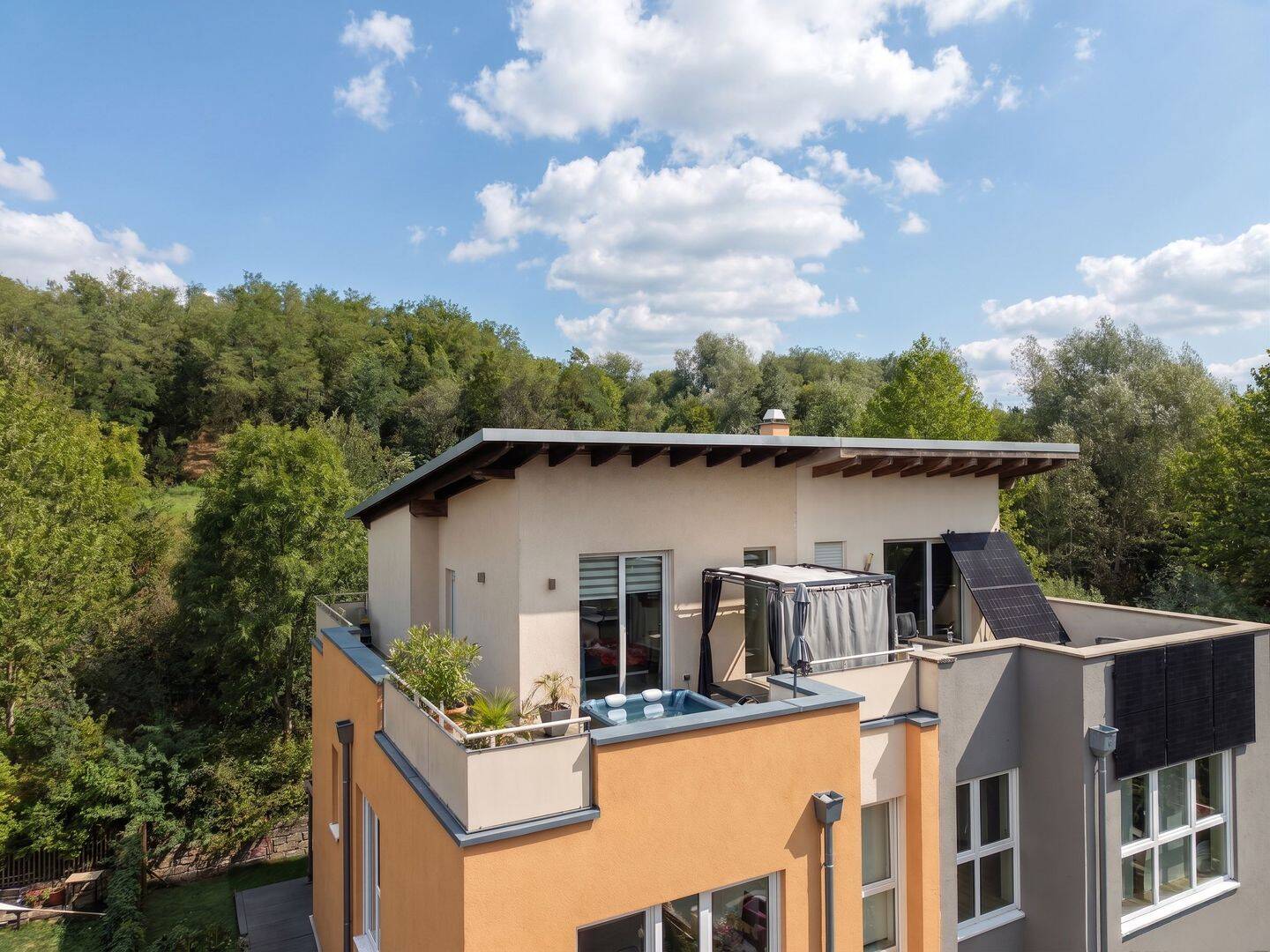Familienglück in Hösbach – Großzügige Doppelhaushälfte in bester Wohnlage!, 63768 Hösbach