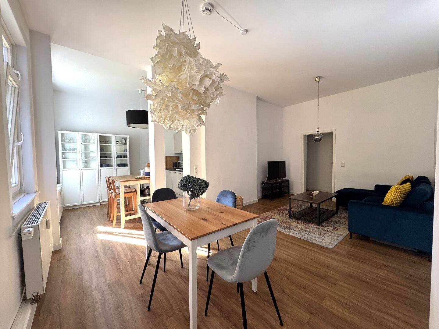 Bestlage – Nahe Dom! Top Zustand – komplett möbliert_einziehen und sich wohlfühlen!, 99084 Erfurt (Altstadt Brühlervorstadt Löbervorstadt)
