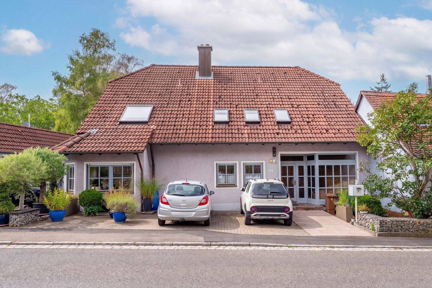 Großzügige DG-Wohnung mit Loggia, EBK und Stellplatz in Schillingsfürst, 91583 Schillingsfürst