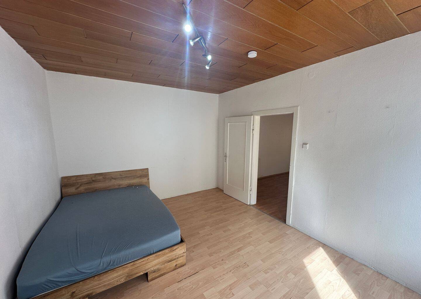 Charmante 2-Zimmer-Wohnung mit ca. 43 m² zur Miete, 90443 Nürnberg