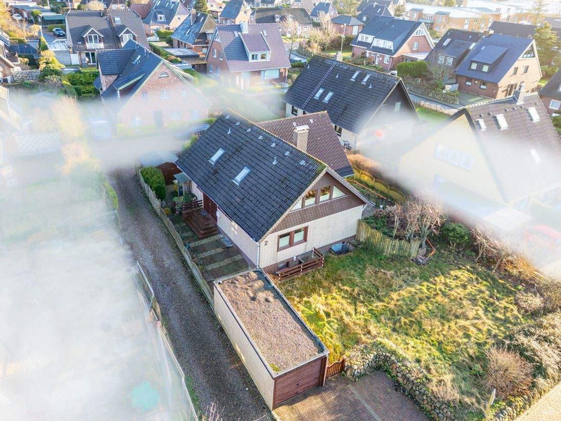 Baugrundstück in ruhiger Lage – Bebauung mit Doppelhaus (Dauerwohn- & Feriennutzung möglich), 25980 Sylt