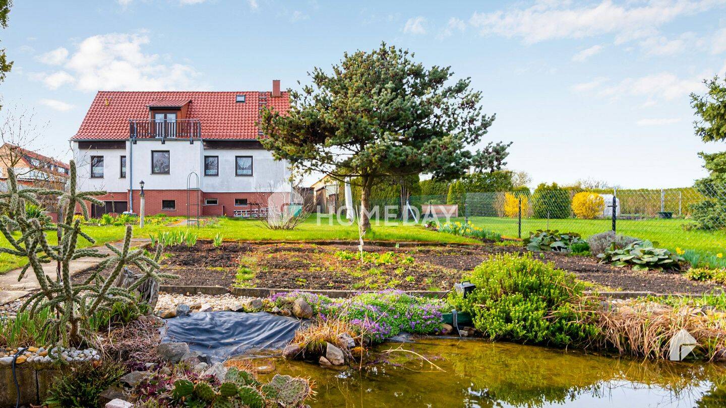 Wohnen mit Gartenidylle – freistehendes EFH mit Wellnessbad & großzügigem Raumangebot in Seenähe, 4552 Borna