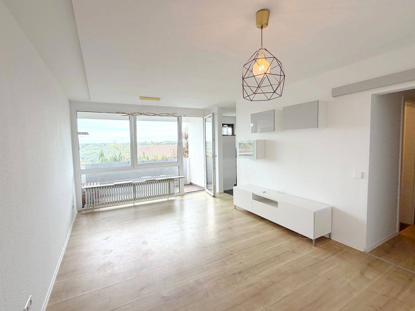 Einziehen und Wohlfühlen! Neuwertige 2-Zi.-Wohnung in LW-Hegenlohe zu verkaufen!, 73669 Lichtenwald