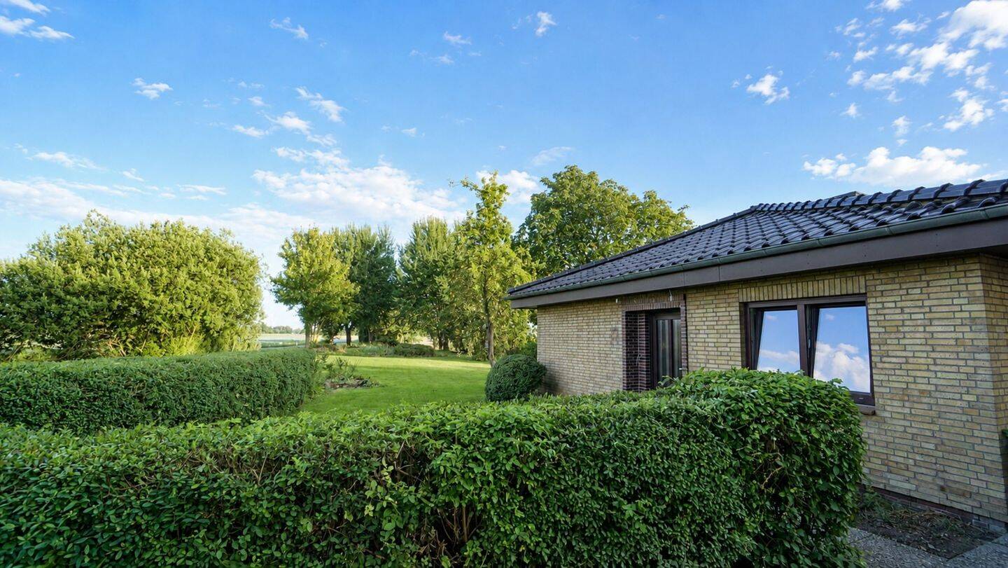 Komplett sanierter Bungalow in Zennhusen – Wärmepumpe, Klasse B, 2.600 m², 25774 Hemme