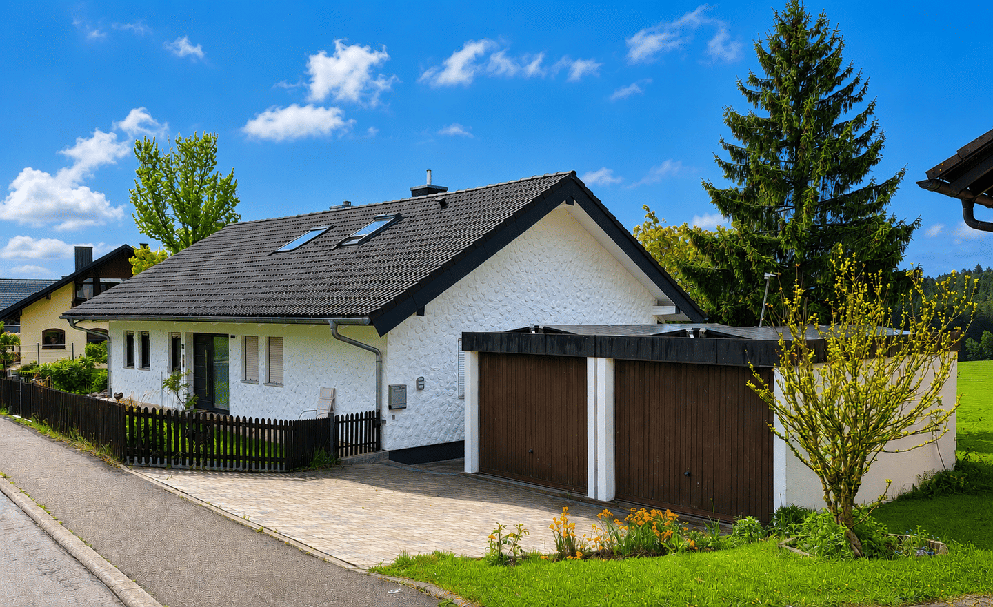 Viel Platz für die Familie – modernisiertes Haus mit Einliegerwohnung in ruhiger Lage Herzogsweilers, 72285 Pfalzgrafenweiler