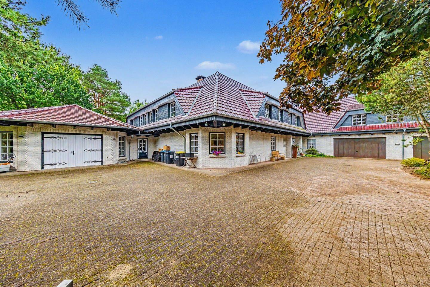 Ein Anwesen der Extraklasse – Private Villa, Spa und Gästehaus auf ca. 3.600 m² in Owschlag, 24811 Owschlag