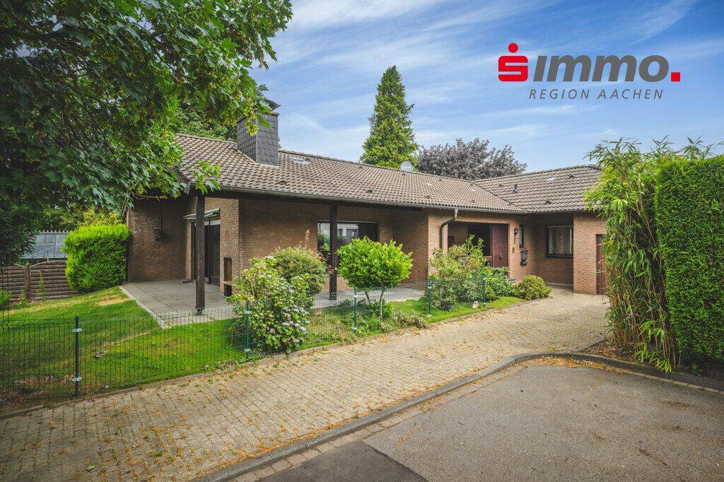 Bezugsfreier Bungalow mit traumhaftem Grundstück und Garage in Aldenhoven-Siersdorf, 52457 Aldenhoven