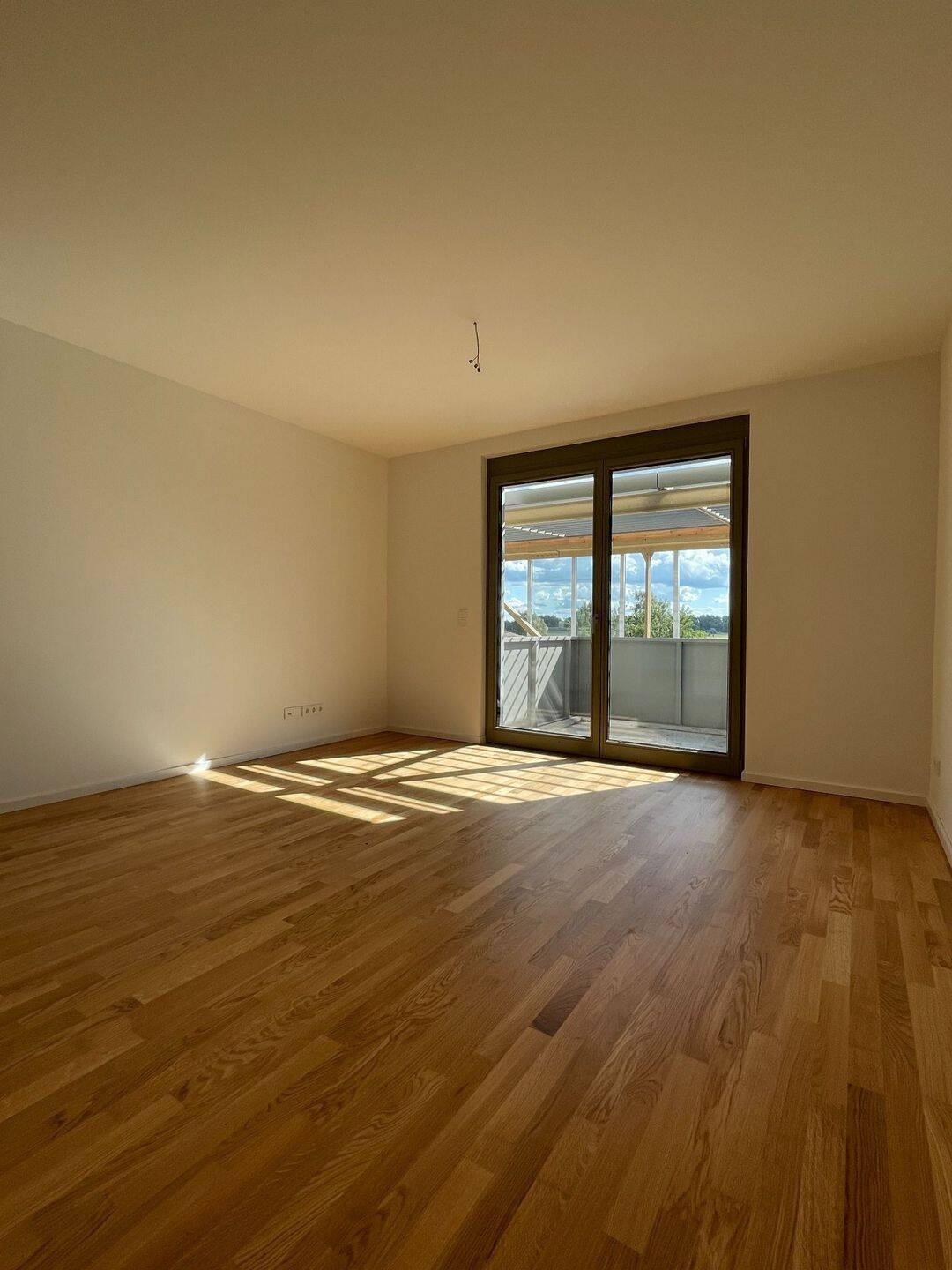 Großzügige 2-Zimmer-Wohnung mit Wohnküche, Südbalkon und freiem Horizont, 15834 Rangsdorf