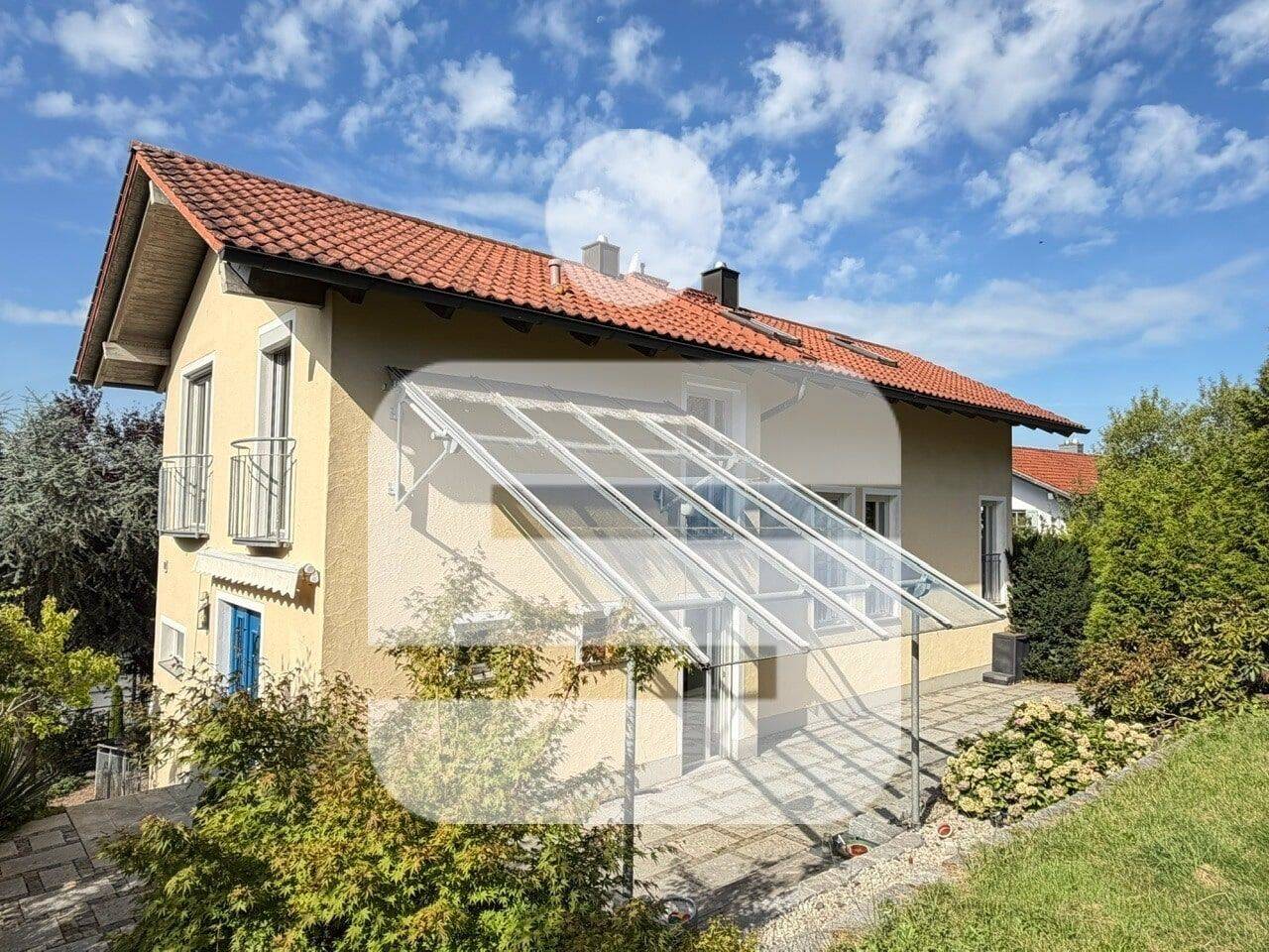 Ihr neues Familiendomizil wartet auf Sie! Großzügiges Wohnhaus mit Büro od. ELW in Thyrnau/Kellberg, 94136 Thyrnau