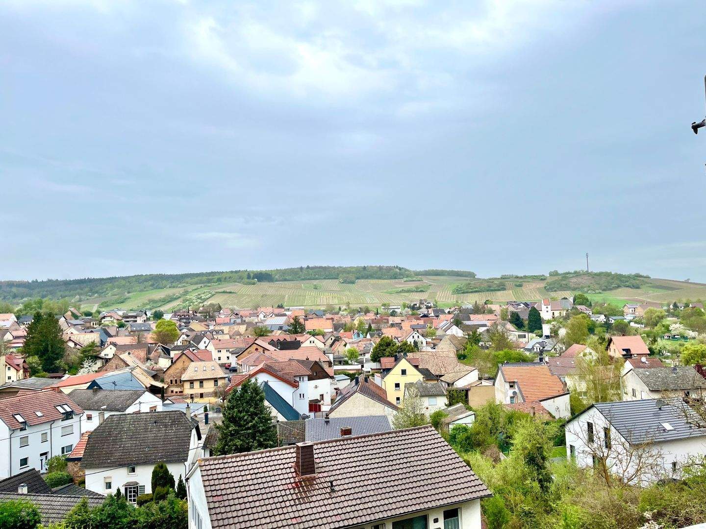 Attraktiver Rohbau in Hanglage – Selbstbauprojekt in Frei-Laubersheim mit Traumaussicht, 55546 Frei-Laubersheim