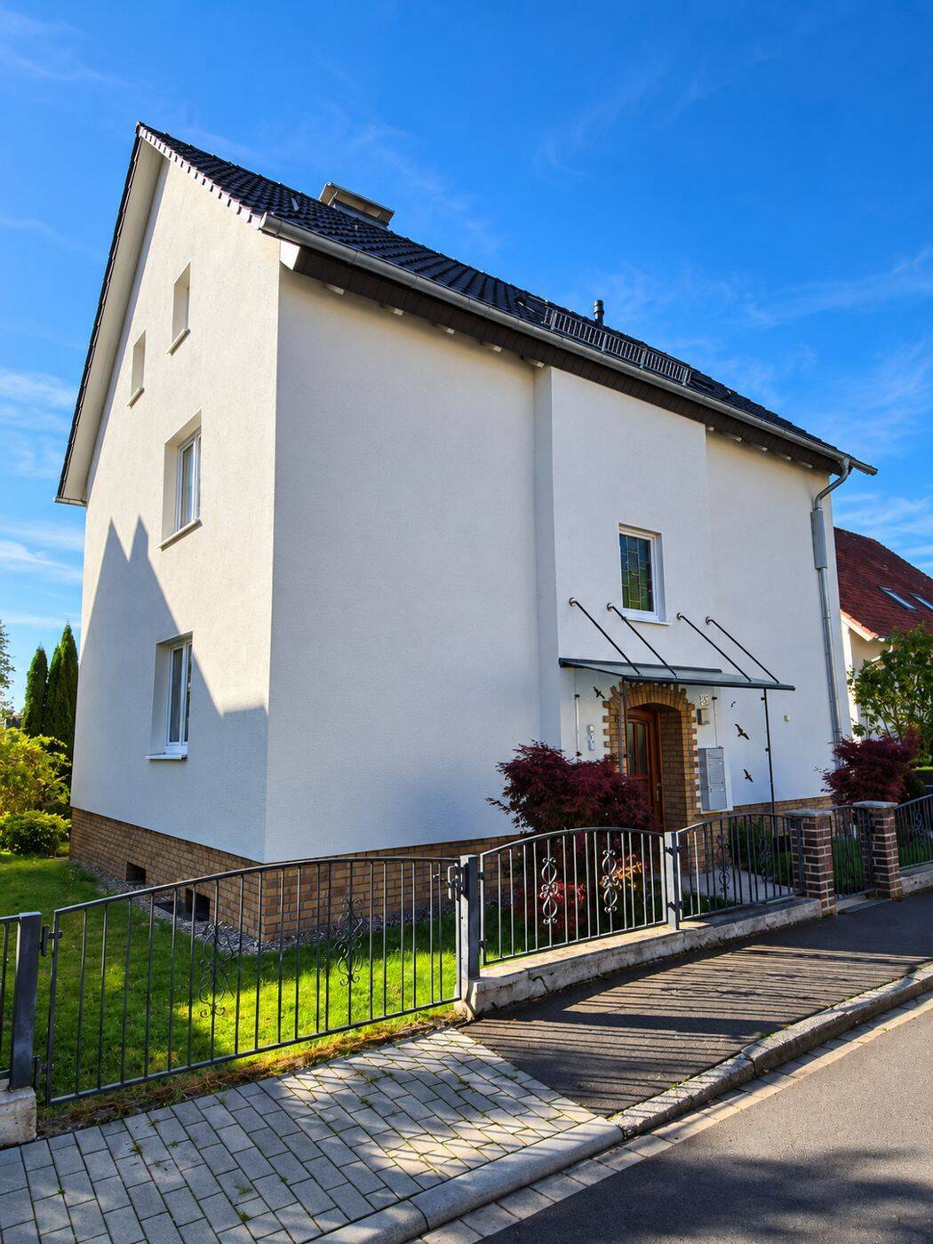 Wohnen mit Weitblick Vielseitiges Familienhaus in begehrter Kasseler Wohnlage, 34130 Kassel (Harleshausen Kirchditmold)