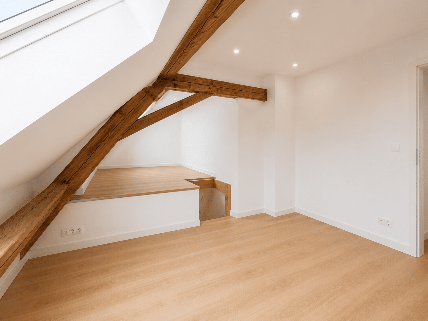 Exklusive Dachgeschosswohnung über mehrere Ebenen mit Galerie, 79774 Albbruck