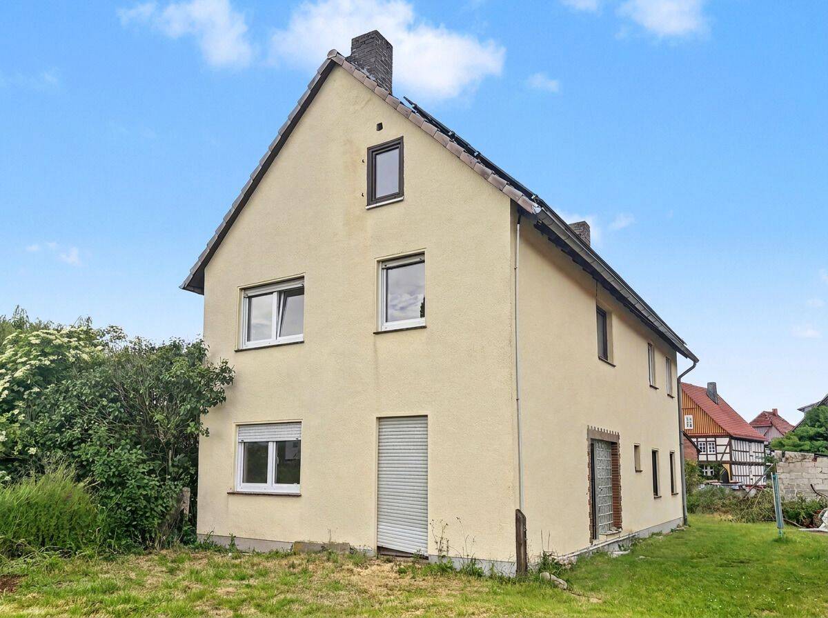 Charmantes Einfamilienhaus mit Wirtschaftsgebäuden bzw. Scheune in Trendelburg, 34388 Trendelburg