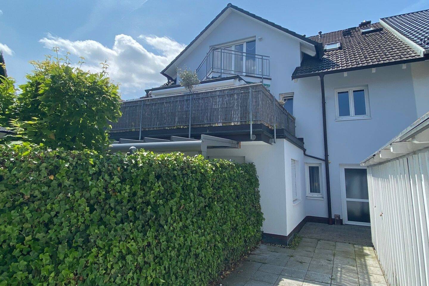 Moderne 2-Zimmer-Wohnung mit Dachterrasse in Unterföhring, 85774 Unterföhring