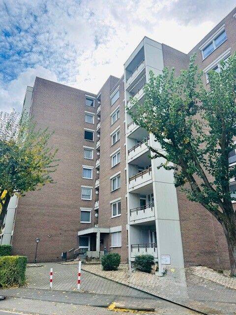 Renovierte, ruhige und schöne Wohnung in Neuss-Holzheim, 41472 Neuss