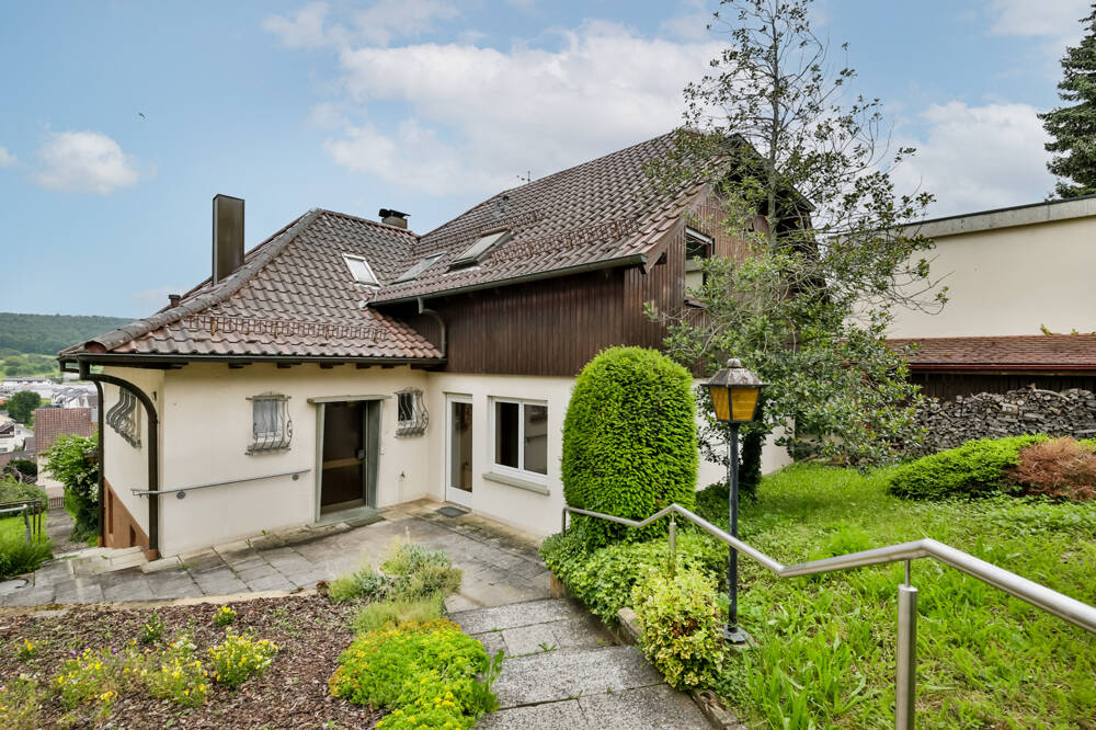Projekt für Macher: Sanierungsobjekt in bester Lage, 75223 Niefern-Öschelbronn