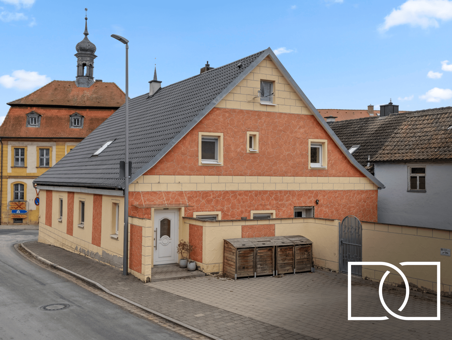 Kernsanierter Altbau! Historisches Einfamilienhaus in zentraler Lage mit Scheune, 96148 Baunach