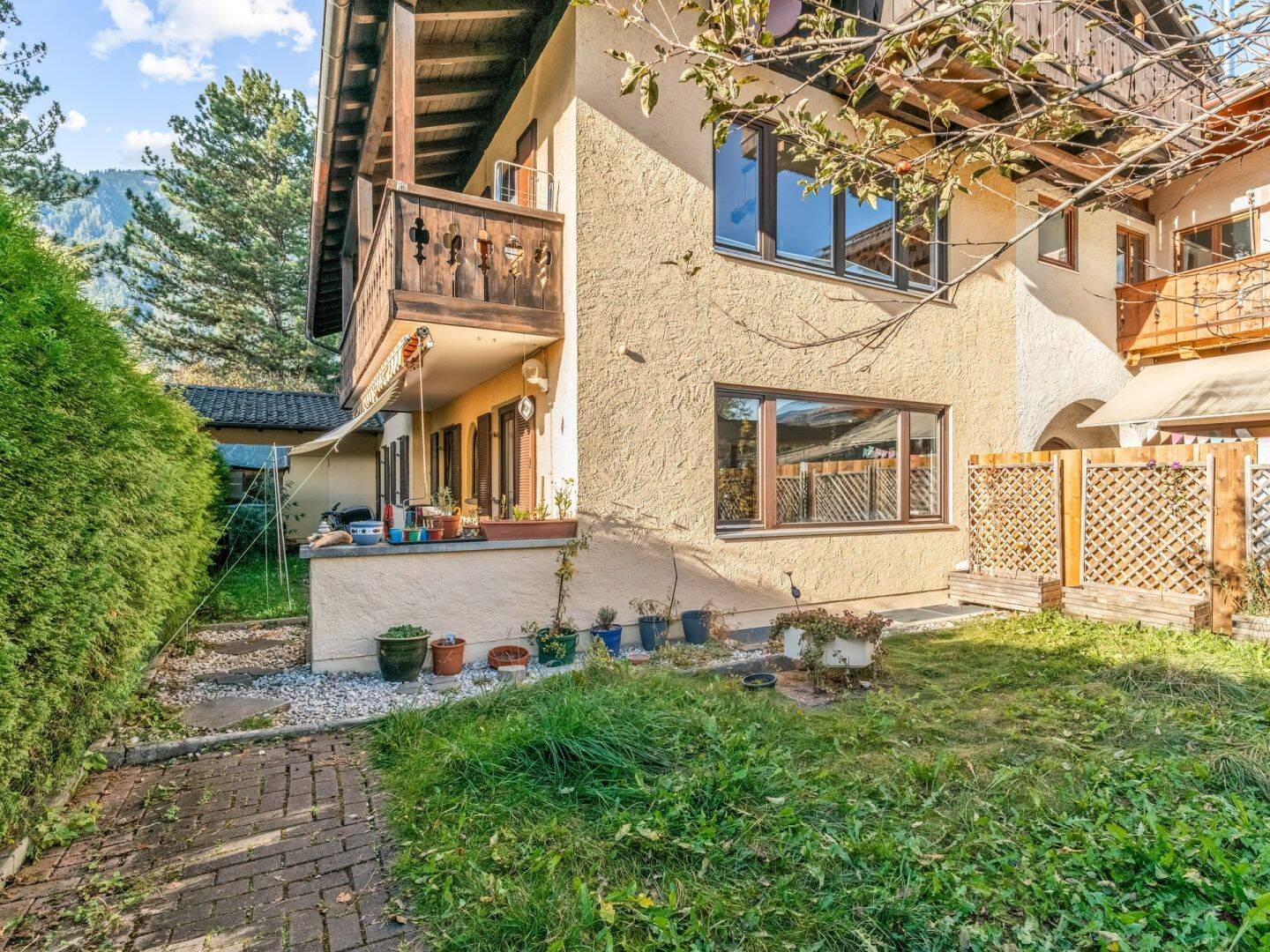 Garmisch: 3-Zimmer-Wohnung mit großem Garten und Hobbyraum – frei und sofort beziehbar, 82467 Garmisch-Partenkirchen