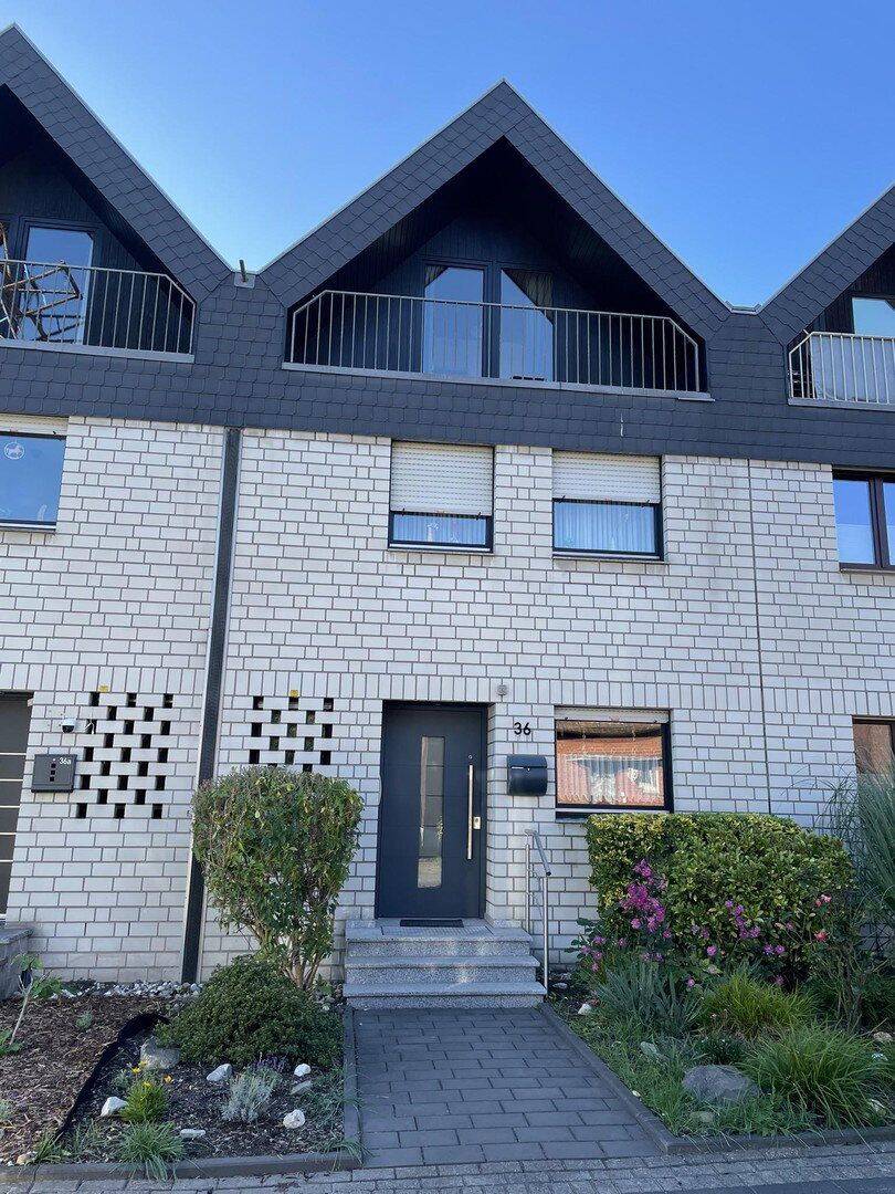 Viel Platz für die Familie – Vollunterkellertes Reihenhaus mit 146 m² Wohnfläche, 46149 Oberhausen (Alsfeld Buschhausen Schwarze Heide Stadtmitte Sterkrade-Mitte)