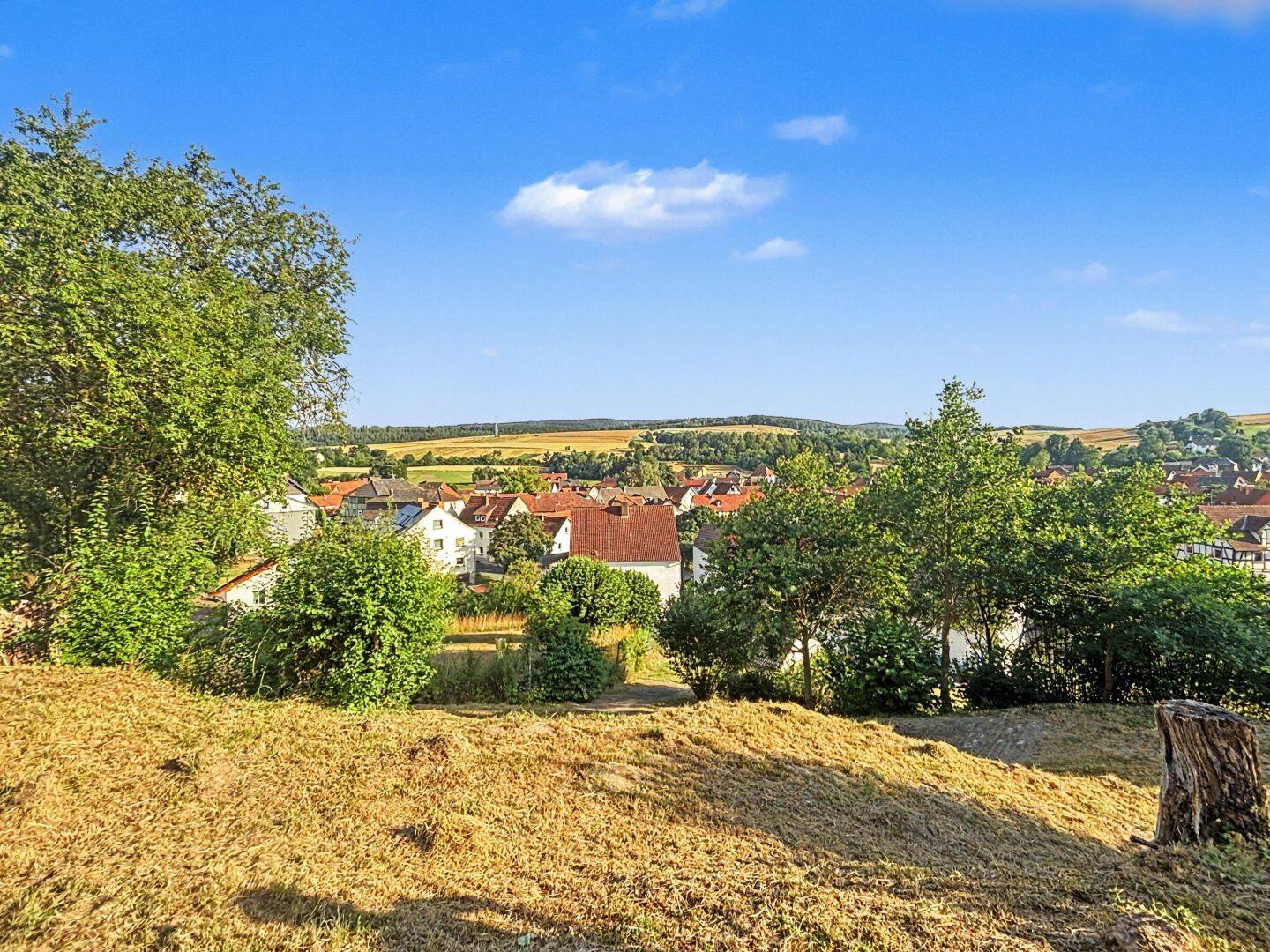 Über den Dächern von Ronshausen, Baugrundstück mit Potenzial, 36217 Ronshausen