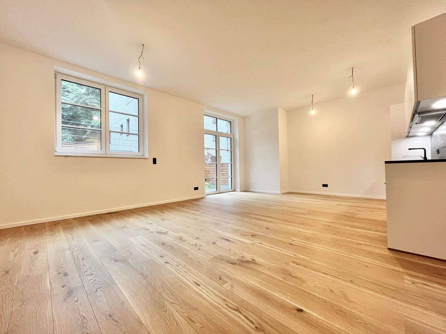 3 1/2 Zimmerwohnung im EG mit 2,92m Deckenhöhe und Süd-Terrasse, 20357 Hamburg (Altona)