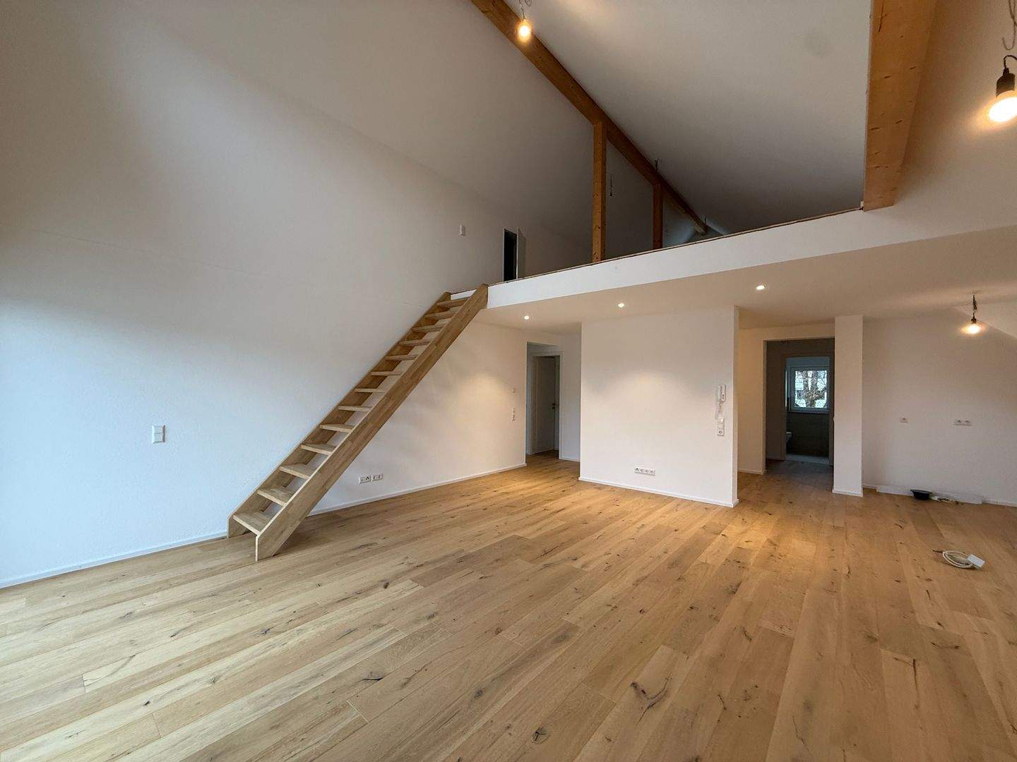 Wunderschöne Neubau 4,5 Zi. Wohnung im Dachgeschoss (3-Parteienhaus) in der Stöckmattenstr. in Lörrach-Haagen (Nähe des neuen Zentralklinikum), 79541 Lörrach