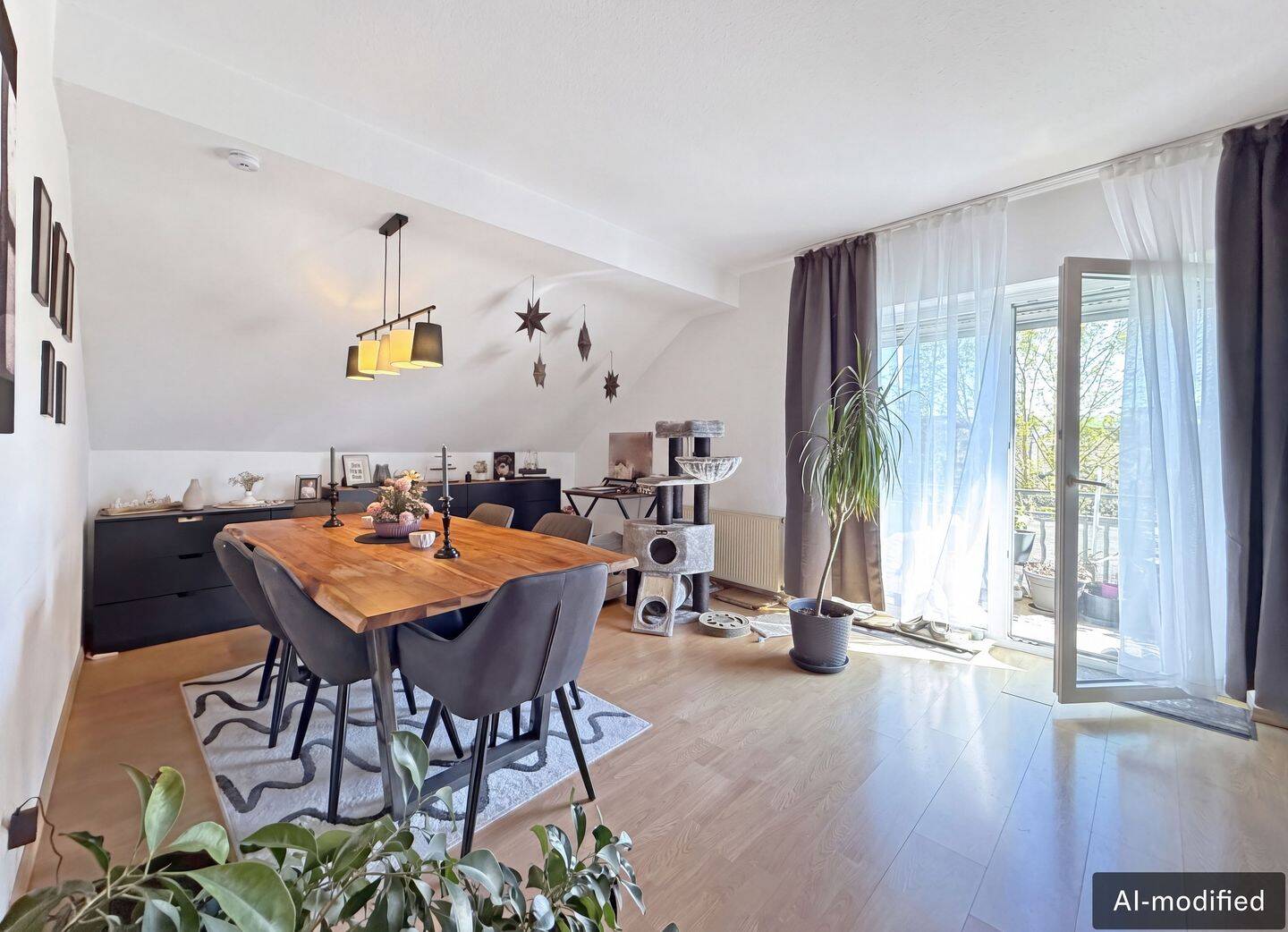 Zwei Balkone und viel Platz: Vier-Zimmer-Wohnung in Langgöns, 35428 Langgöns