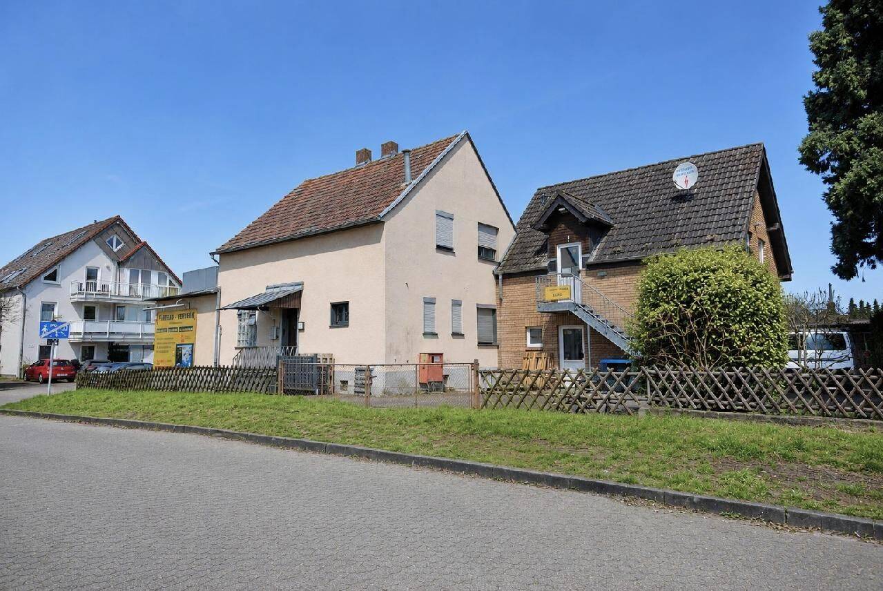 Wohn- und Geschäftshaus mit 3 Einheiten im begehrten Zentrum von Zündorf, 51143 Köln (Porz Langel Zündorf)