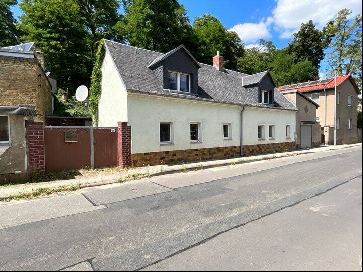 Entkerntes Einfamilienhaus mit Entwicklungspotenzial, 4425 Taucha