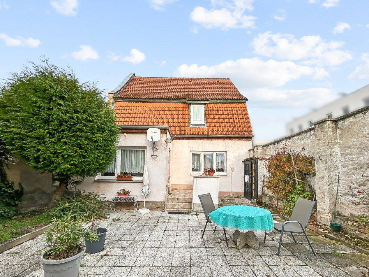 Einfamilienhaus mit großem Grundstück in Braunsbedra, 6242 Braunsbedra
