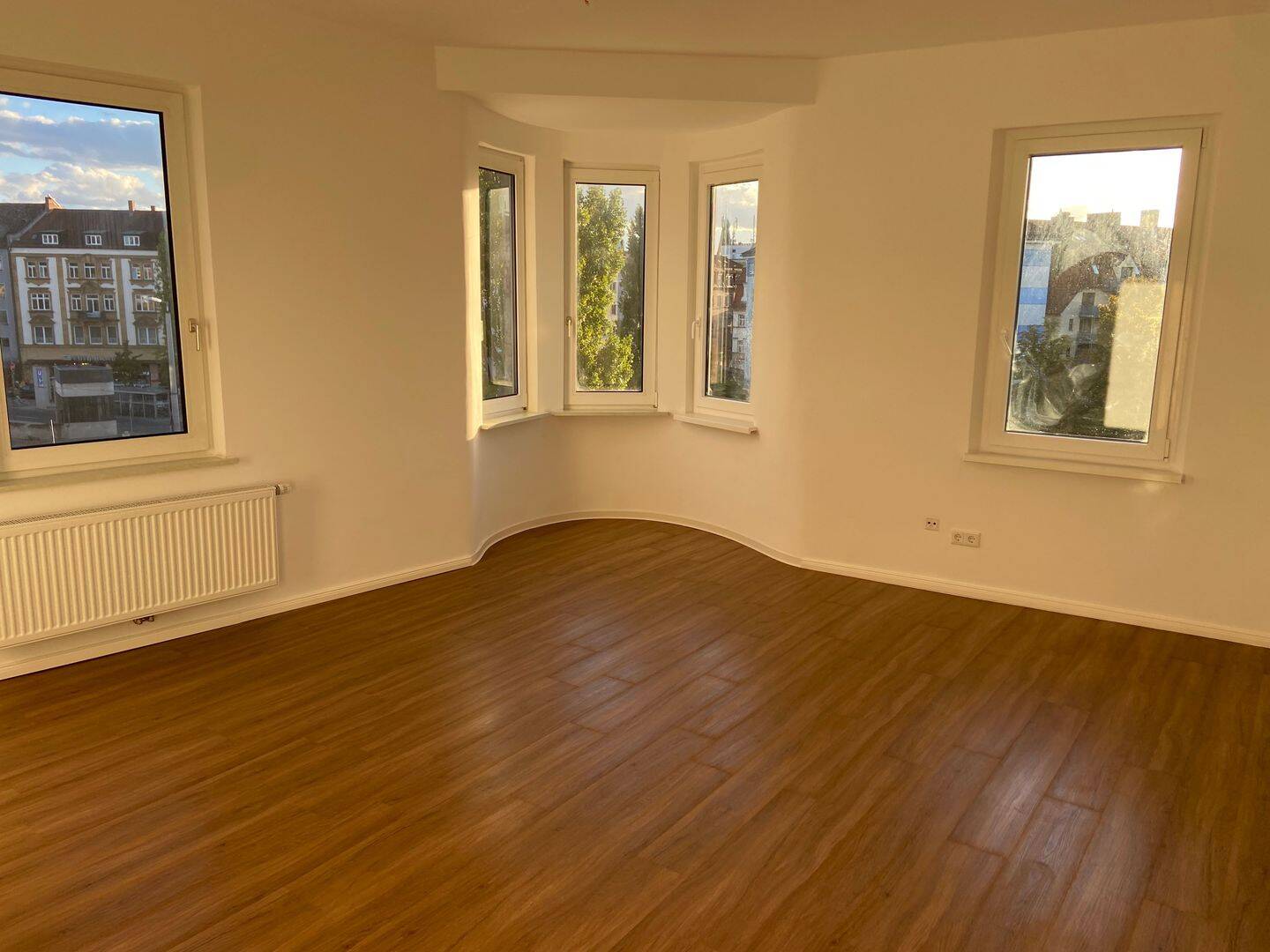 Kernsanierte 3-Zimmer-Altbauwohnung, 90408 Nürnberg (Großreuth h. d. Veste Gärten h. d. Veste Maxfeld Nordbahnhof Sankt Johannis)