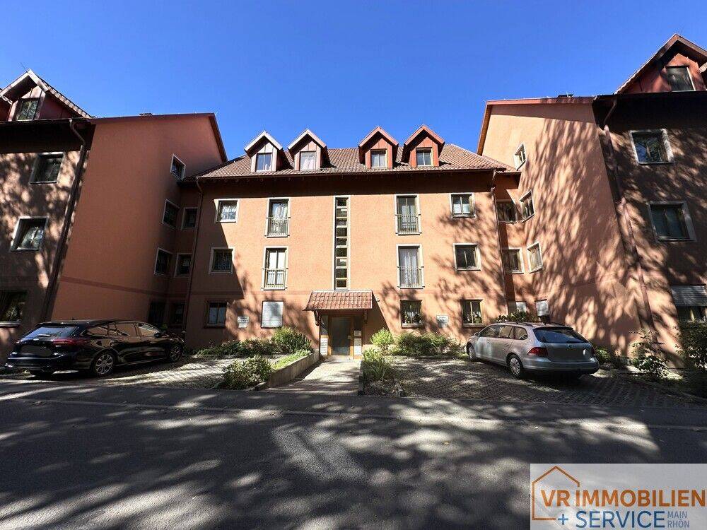 Sofort beziehbar – Eigentumswohnung mit perfektem Blick incl. Garage  in 98617 Meiningen, 98617 Belrieth