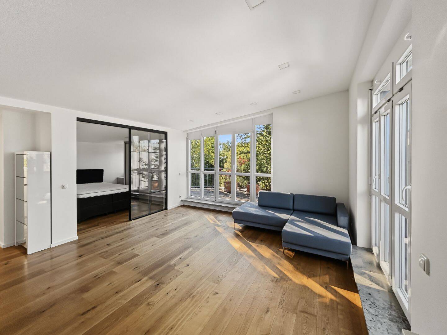 Erbbaurecht! Neuwertige 2-Zimmer-Dachgeschosswohnung mit zwei Dachterrassen in München-Ramersdorf, 81549 München (Obergiesing Ramersdorf-Perlach Untergiesing-Harlaching)