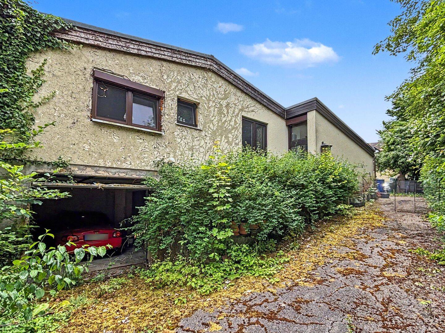 Repräsentatives Einfamilienhaus mit Einliegerwohnung und großem Grundstück in Schwäbisch Hall, 74523 Schwäbisch Hall