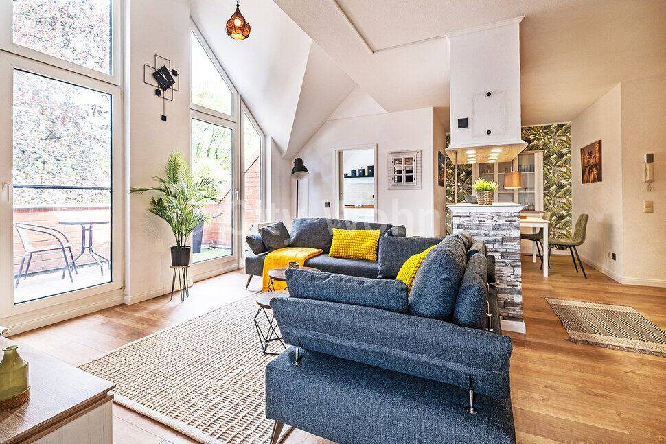 Ruhige und schön möblierte 3-Zimmer-Wohnung mit Balkon in Wedel bei Hamburg, 22880 Wedel