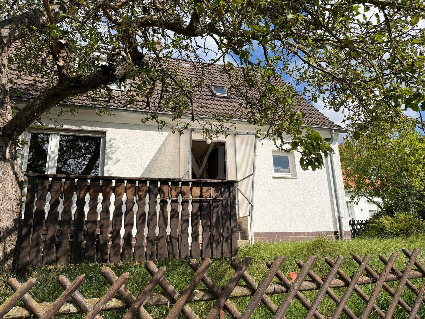Kleines Häuschen wartet auf frischen Wind, 35039 Marburg