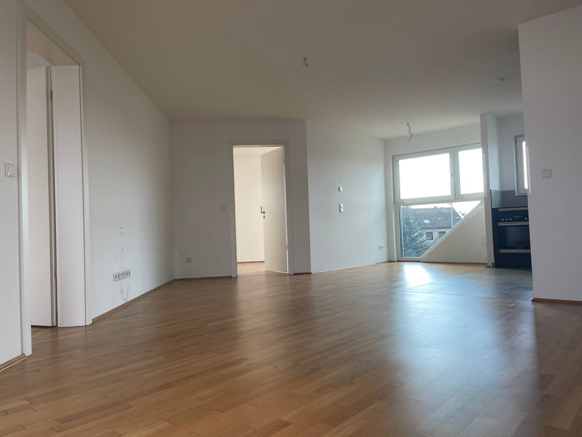 Moderne helle Penthousewohnung 3 ½ Zimmer mit großzügigem Balkon in Thon, 90425 Nürnberg