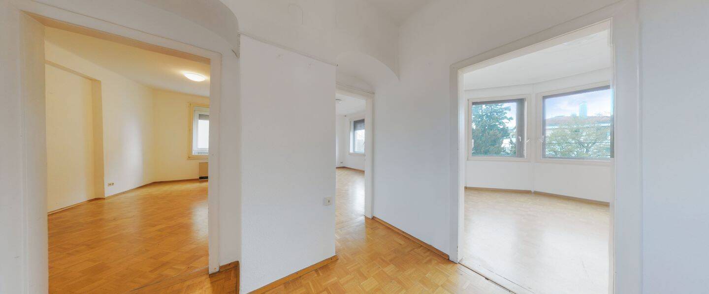Angebotsverfahren! Sanierungsbedürftiger, großzügiger Altbau-Rohdiamant, 70374 Stuttgart (Bad Cannstatt Sommerrain)