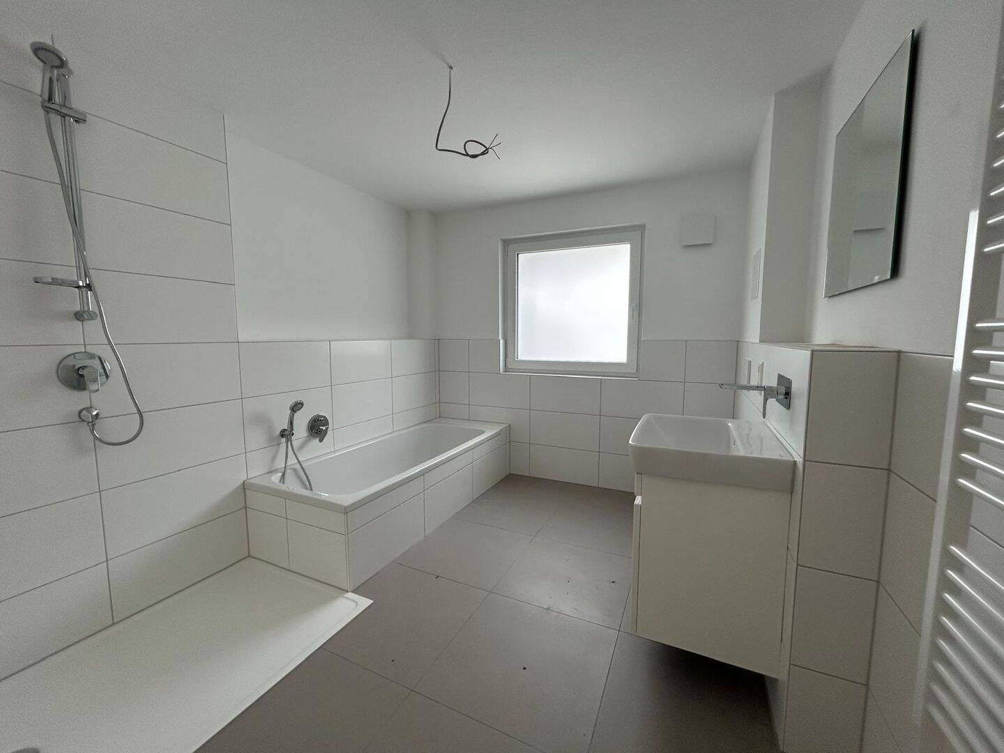 Erstbezug DG-Wohnung in Kupprichhausen: Modern, hell und mit traumhaftem Ausblick, 97944 Boxberg
