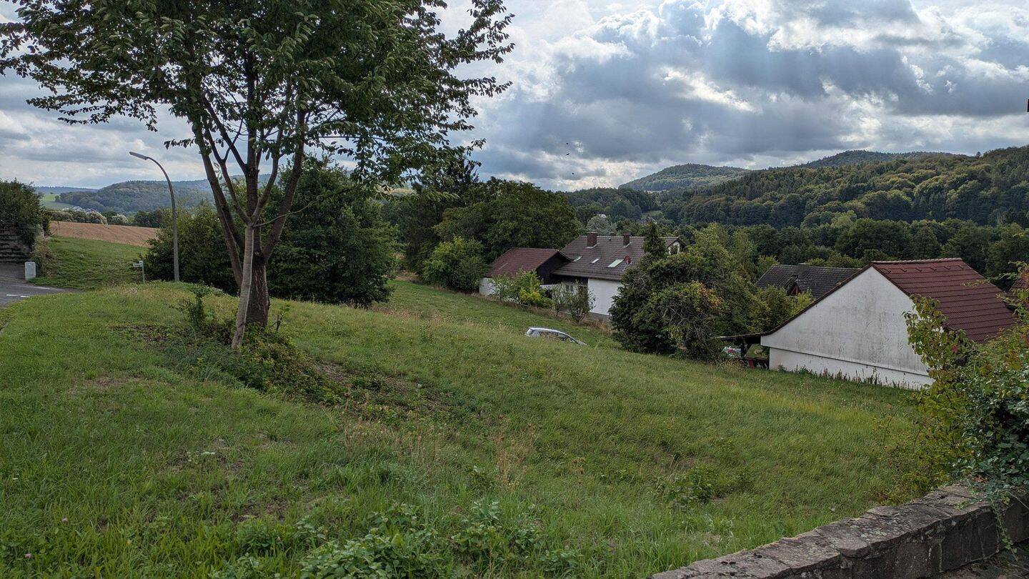 Baugrundstück in attraktiver Hanglage in Mömbris-Königshofen, 63776 Mömbris