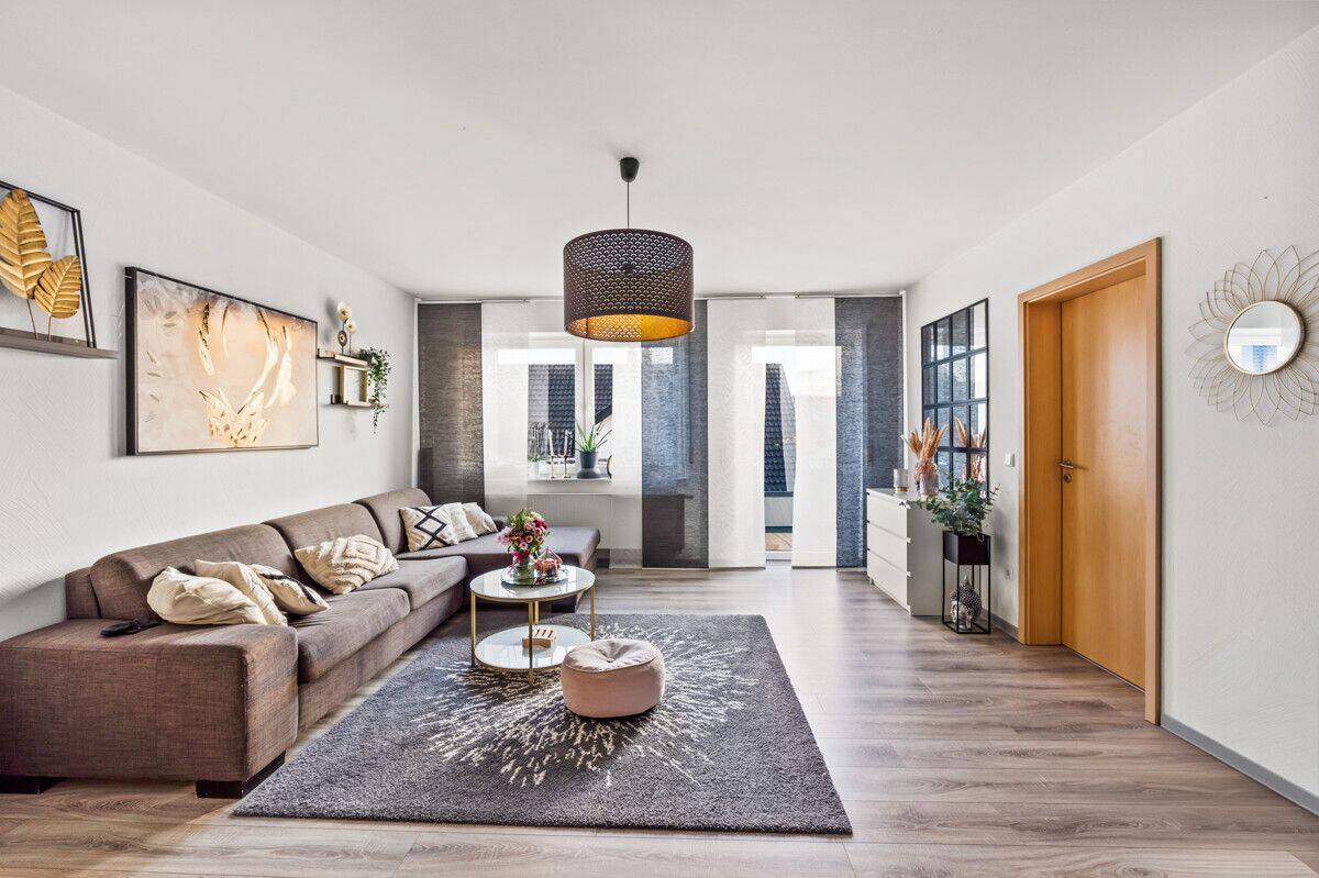 Freistehende 4-Zimmer-Wohnung mit Balkon, 57439 Attendorn
