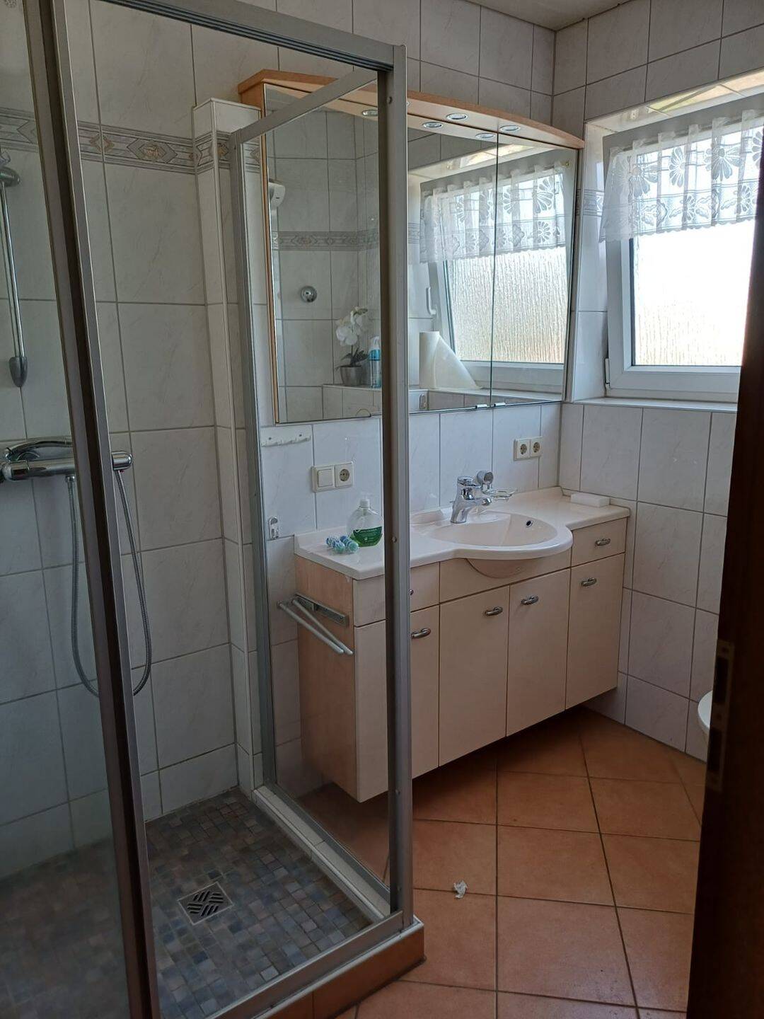 Helle 4-Zimmer-Wohnung mit Balkon, Einbauküche und Garage, 86381 Krumbach (Schwaben)