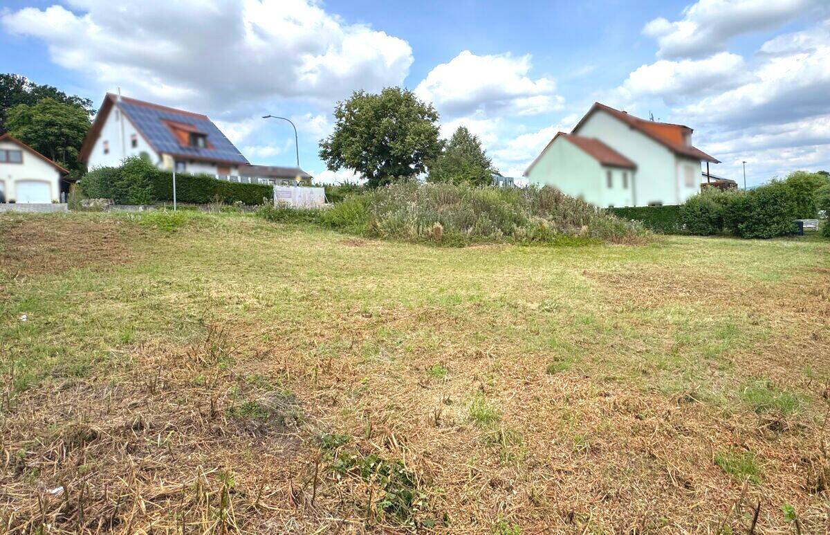 Erschlossenes Baugrundstück für ein Ein-/ Zweifamilien- oder Doppelhaus in Memmelsdorf/Weichendorf, 96117 Memmelsdorf
